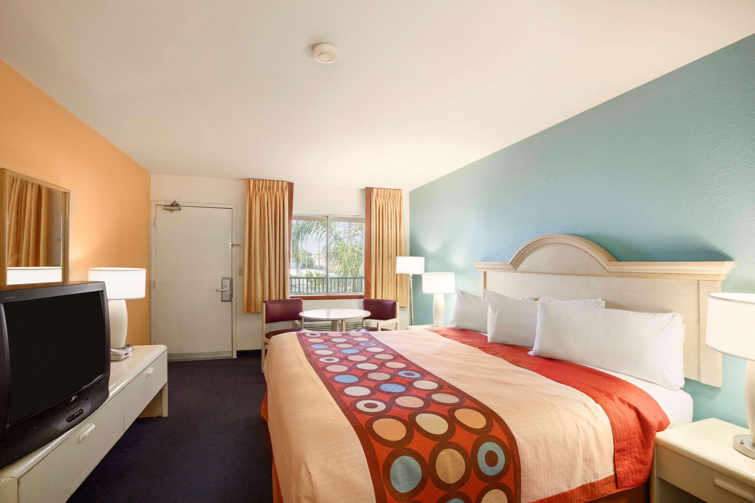 Super 8 By Wyndham Indio Hotell Eksteriør bilde